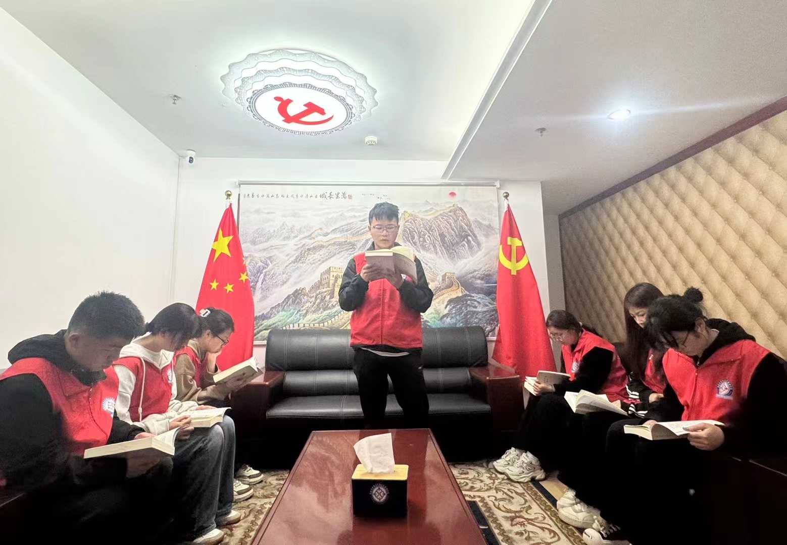 2024.4.13【学习百年党史 汲取奋进力量】（24N-4Nd-155Z-28C） (2).jpg